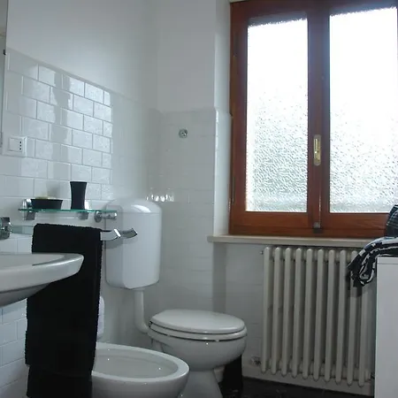 Ebon Oda ve Kahvaltı Baldissero Torinese